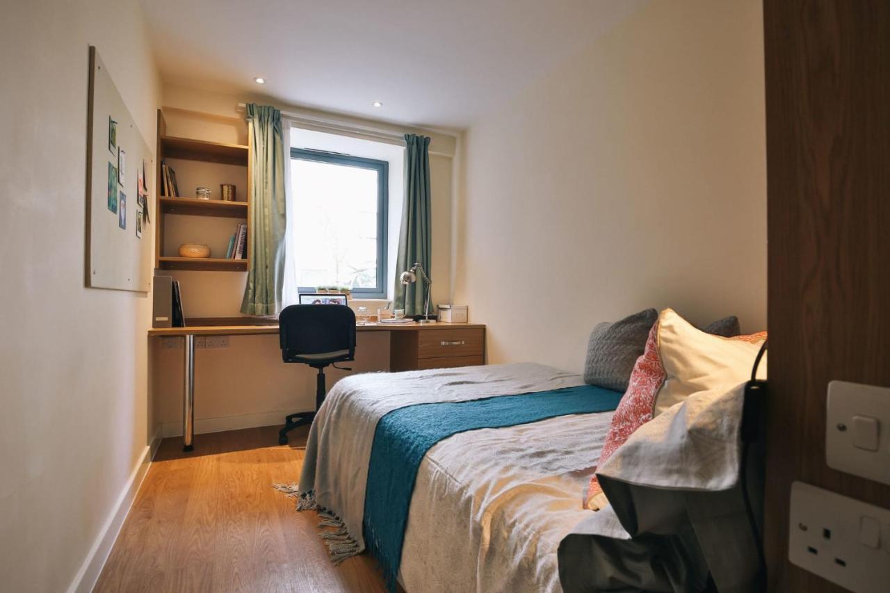 Iq Dorchester House In Bournemouth Bagian luar foto