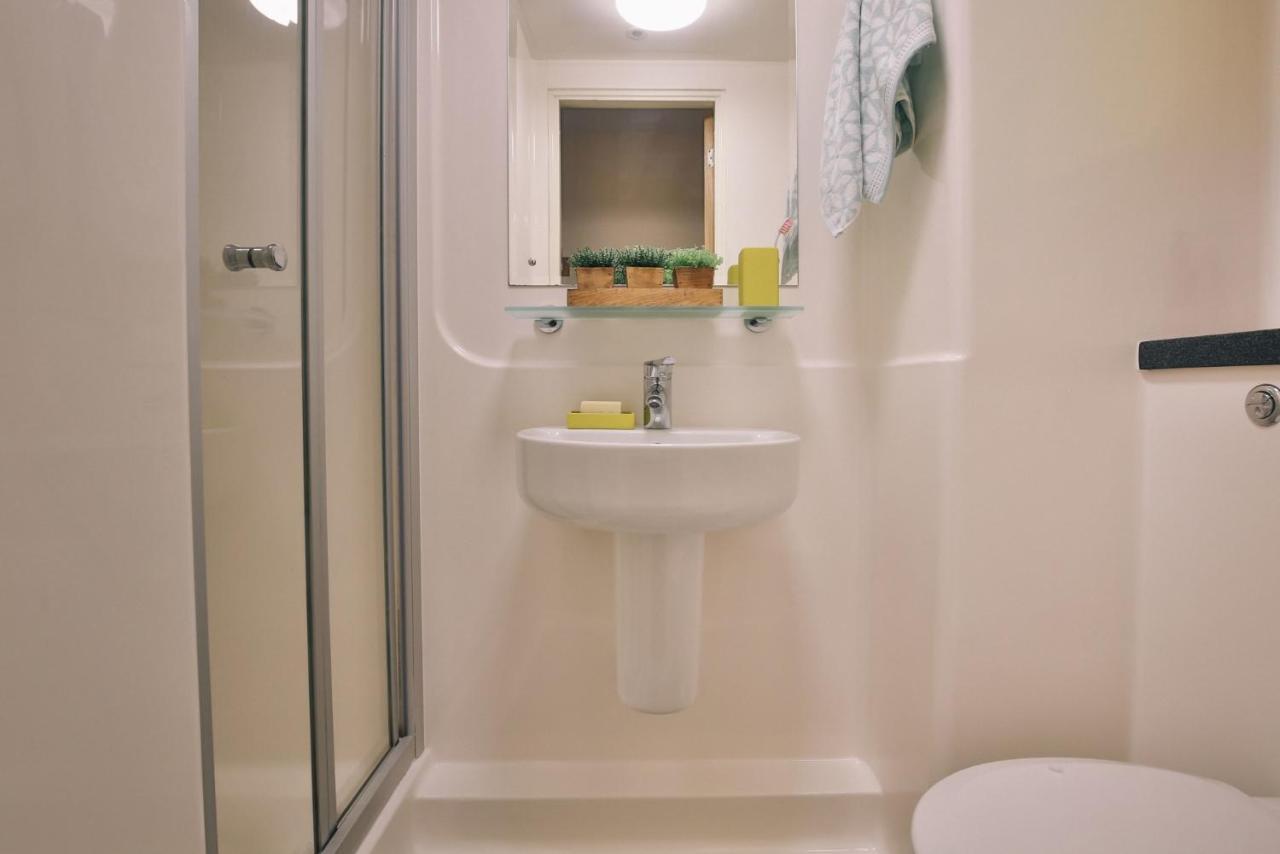 Iq Dorchester House In Bournemouth Bagian luar foto