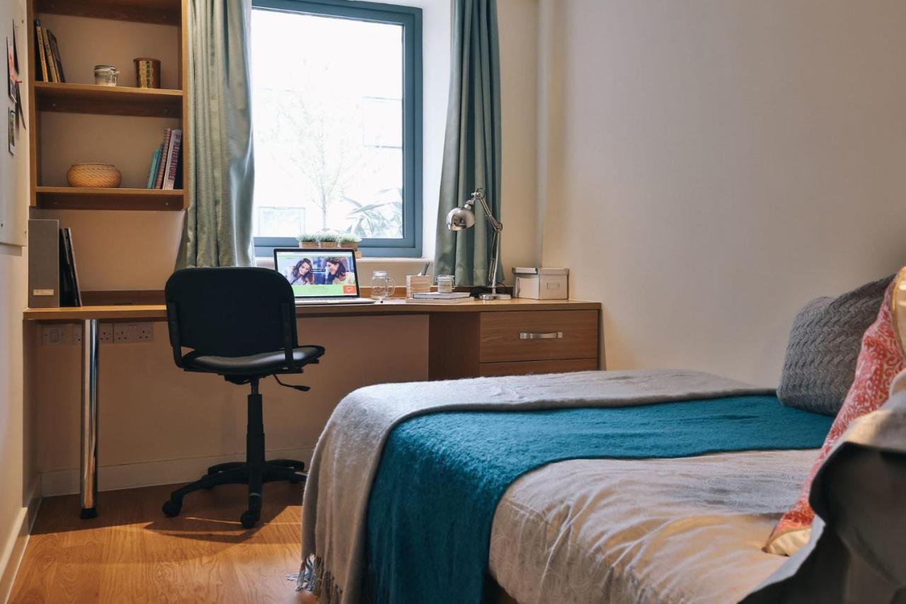 Iq Dorchester House In Bournemouth Bagian luar foto